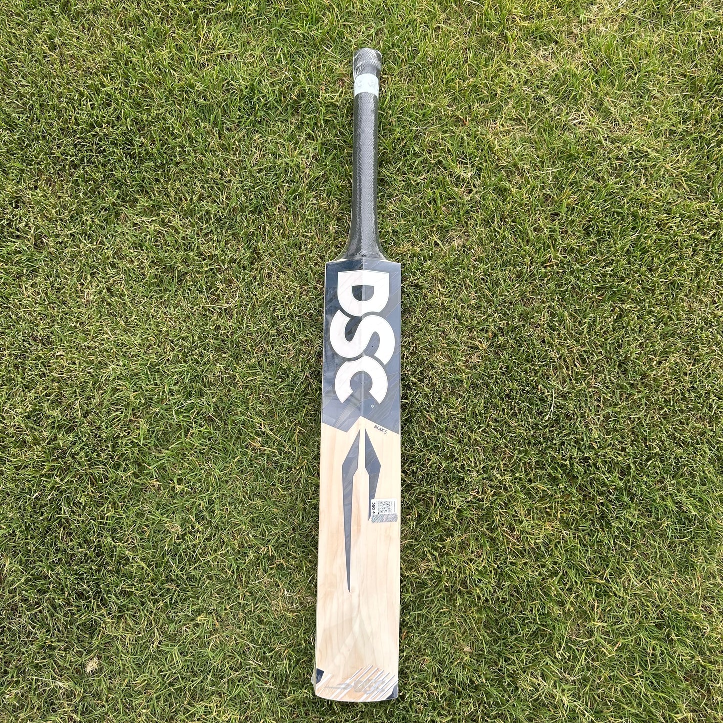 DSC Black 5 English Willow Cricket Bat - 1120g