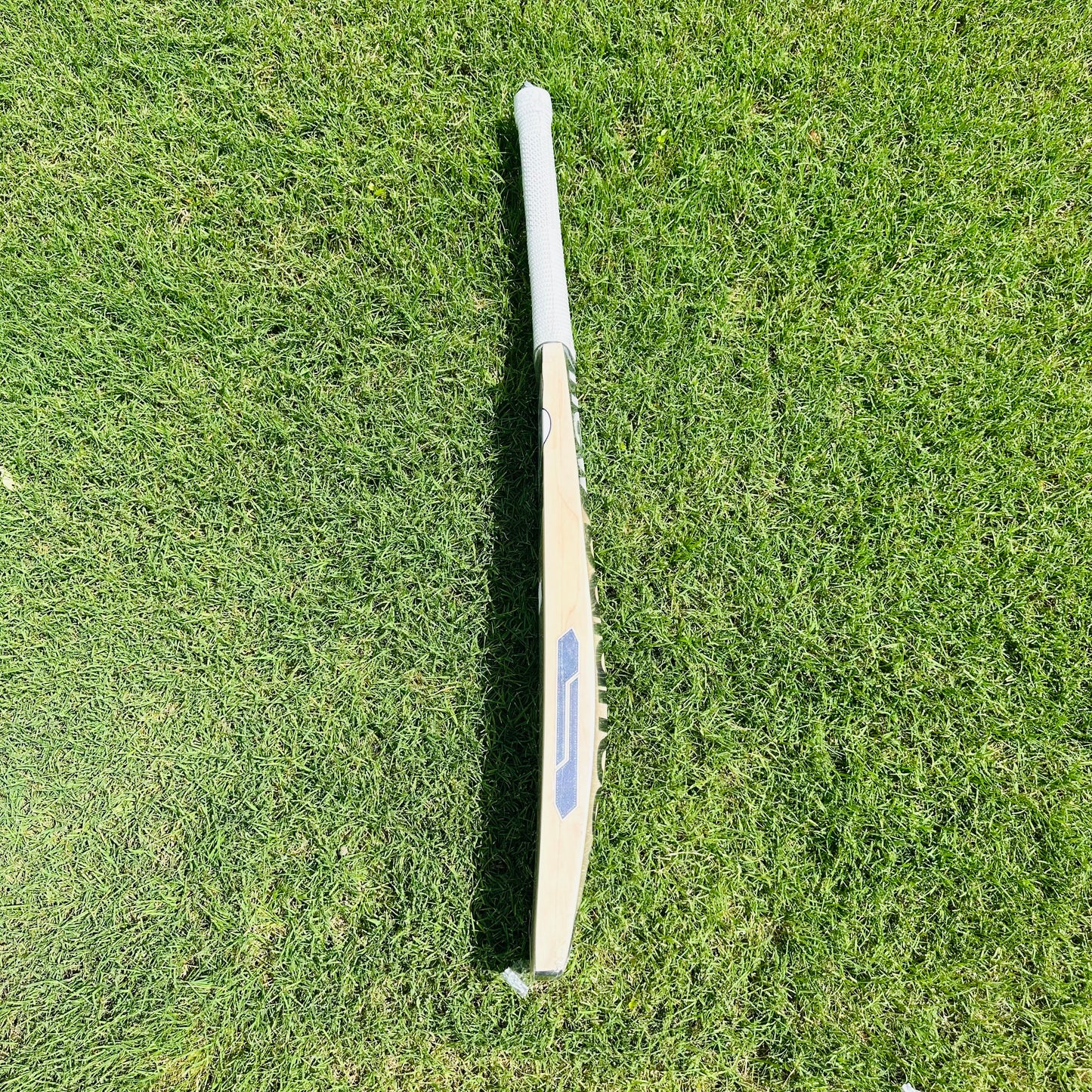 New Balance 300 Pro Kashmir Willow Cricket Bat